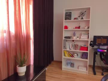 webcam girl crissnight live cam image #1593775