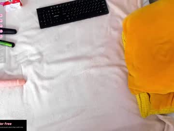 webcam girl crystal_wild live cam image #3487407