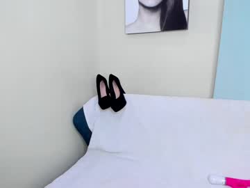 webcam girl yana_squrel_22 live cam image #550522