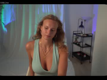 webcam girl chillwithkira live cam image #2314792