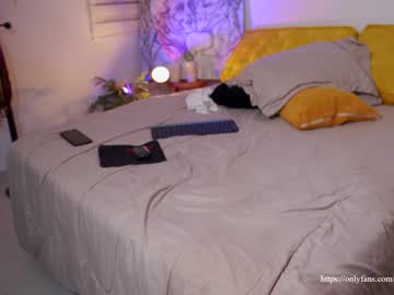 webcam couple hera_sauvage_and_giorgios live cam image #3820660