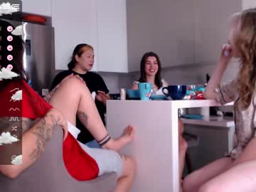 webcam girl small_blondee live cam image #2585806