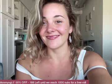 webcam girl bloomyogi live cam image #2836598
