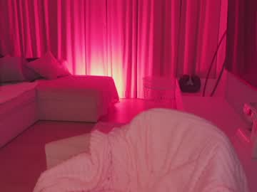 webcam girl aveksmr live cam image #2445527