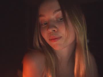 webcam girl bibi_it_is live cam image #4560068