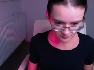 webcam girl ketrin_pirsss live cam image #7039514