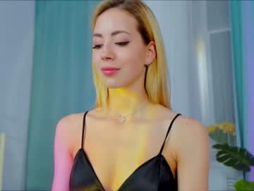 webcam girl emmi_rosee live cam image #1845776