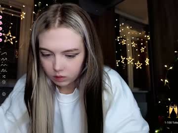 webcam girl small_blondee live cam image #5983276