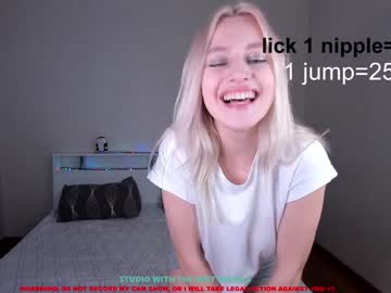 webcam girl stella_blush live cam image #85316