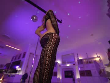 webcam girl hannahjames710 live cam image #4359397