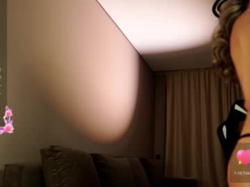 webcam girl chinatown__ live cam image #7012767