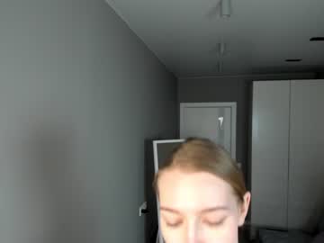 webcam couple christine_bae live cam image #6237420