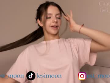 webcam girl lesi_moon live cam image #5999722