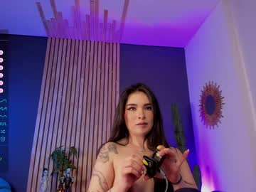 webcam girl lau__1 live cam image #5340415
