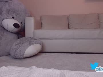 webcam girl hollyextra live cam image #402246