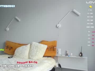 webcam girl hottie_bird live cam image #2855236