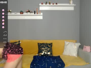 webcam girl little_v1rgin_angel live cam image #2251978