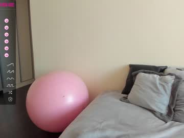 webcam girl emilymilf__ live cam image #4775391