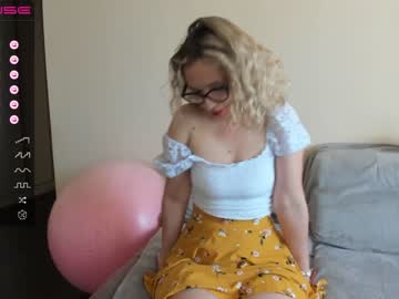 webcam girl emilymilf__ live cam image #4502470