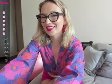 webcam girl emilymilf__ live cam image #4774270