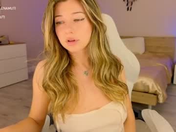 webcam girl lenamuti live cam image #6190073