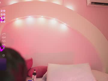 webcam girl emilylittle live cam image #6013442