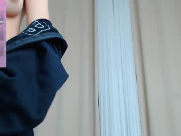 webcam girl little_yena live cam image #6590676
