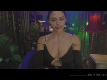 webcam girl lucieoude_ live cam image #2645889