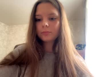 webcam girl kitty_shy89 live cam image #7112611