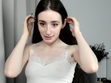 webcam girl lisawoo live cam image #4593191
