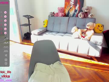 webcam girl misss_vikki live cam image #2499395