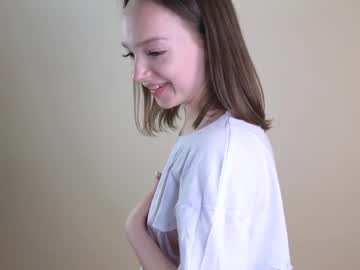 webcam girl elianareynolds live cam image #6132251