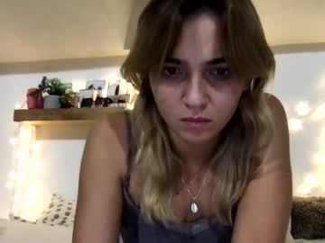 webcam girl madyylovee live cam image #2995536