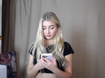 webcam girl cute18cute live cam image #3144894