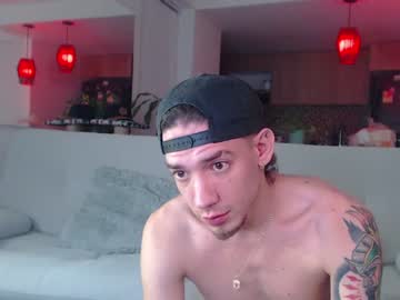 webcam man fratguysonline live cam image #4343780