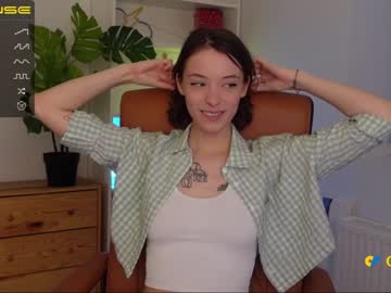 webcam girl agelina_summer live cam image #3767618