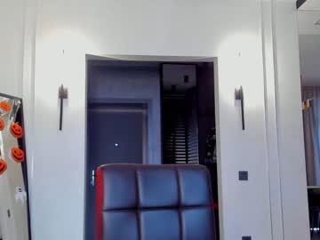 webcam girl angella_kleee live cam image #5640560