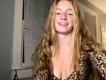 webcam girl kaybrookee live cam image #2946033
