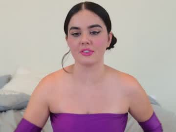 webcam girl gia_is_horny live cam image #5238845