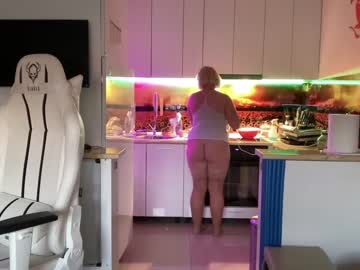 webcam girl kiradivine live cam image #5514154