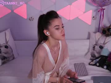 webcam girl taanni_bc live cam image #4043857