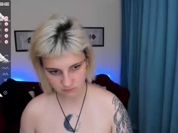 webcam girl yolandi_toit live cam image #2344249