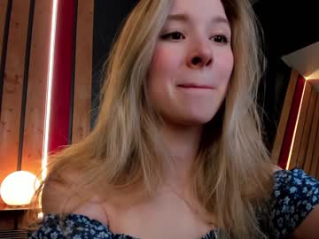 webcam girl milablush live cam image #6190533
