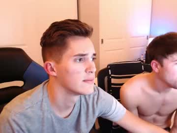 webcam man roomiebros live cam image #1024017