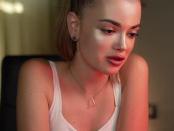 webcam girl hanna_hunnam live cam image #7044123