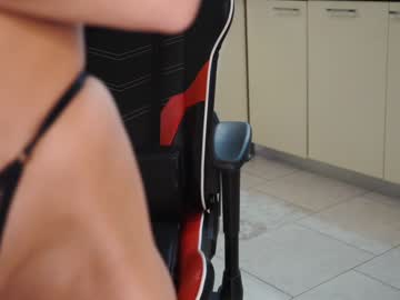 webcam girl brandiloveee live cam image #2814085
