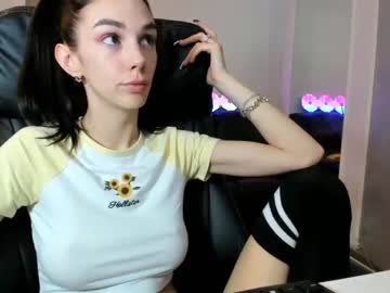 webcam girl hotfallingdevil live cam image #450769