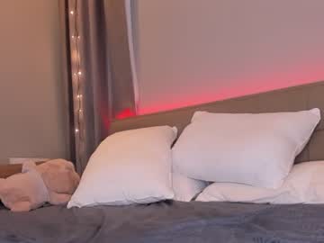 webcam girl lil_mayaa live cam image #3271541