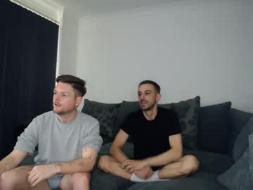 webcam man twotwinkhusbands live cam image #5075125
