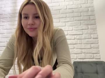 webcam girl riley_ly live cam image #4584841
